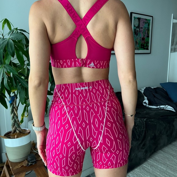 IVY PARK x Adidas Set - Picture 2 of 6